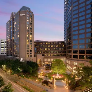 Hotel Hilton Uptown