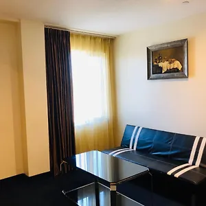 https://john-hotel.us-newyorkcity.com